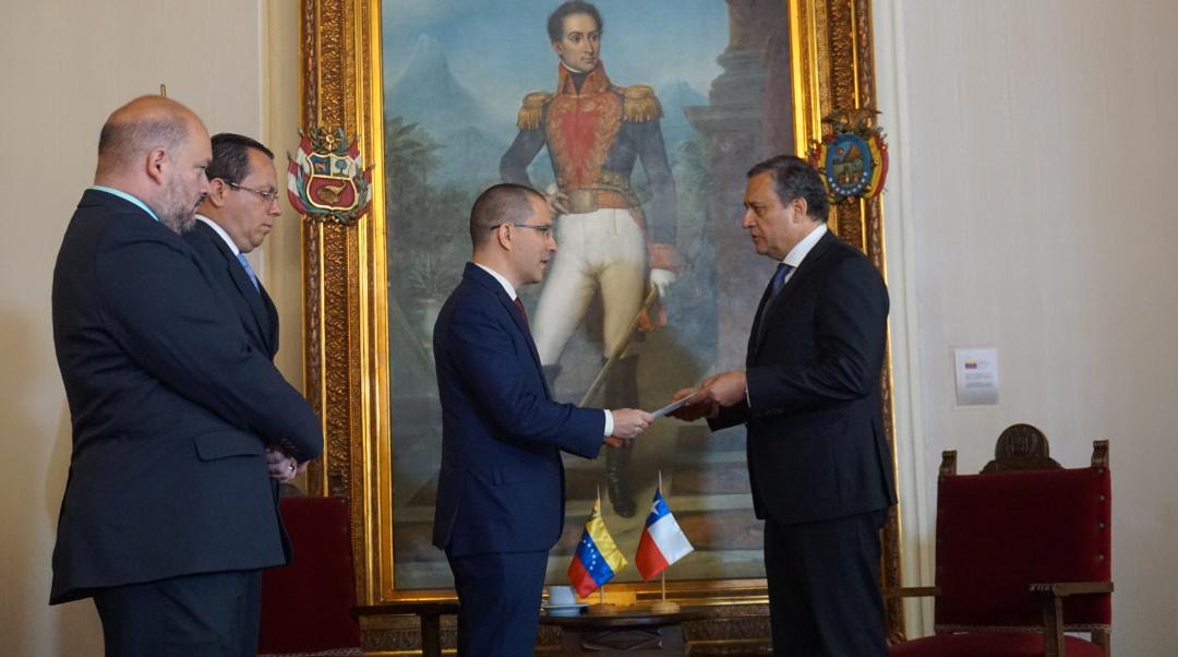 Jorge Arreaza entrega nota de protesta a representantes de países del Grupo de Lima (Fotos y videos)