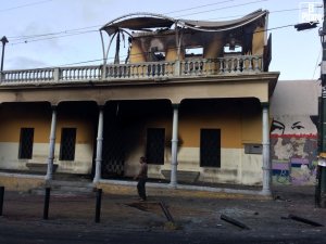 Reportan detención de cinco personas por quema de la casa Robert Serra en La Pastora