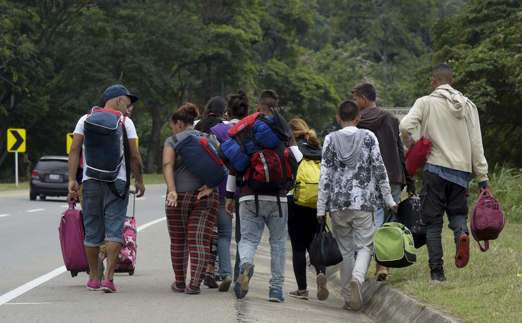 Los venezolanos comienzan a recurrir a grupos criminales para huir del régimen de Maduro