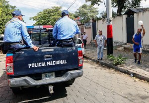 Policía de Nicaragua se despliega por Managua ante protesta contra Ortega