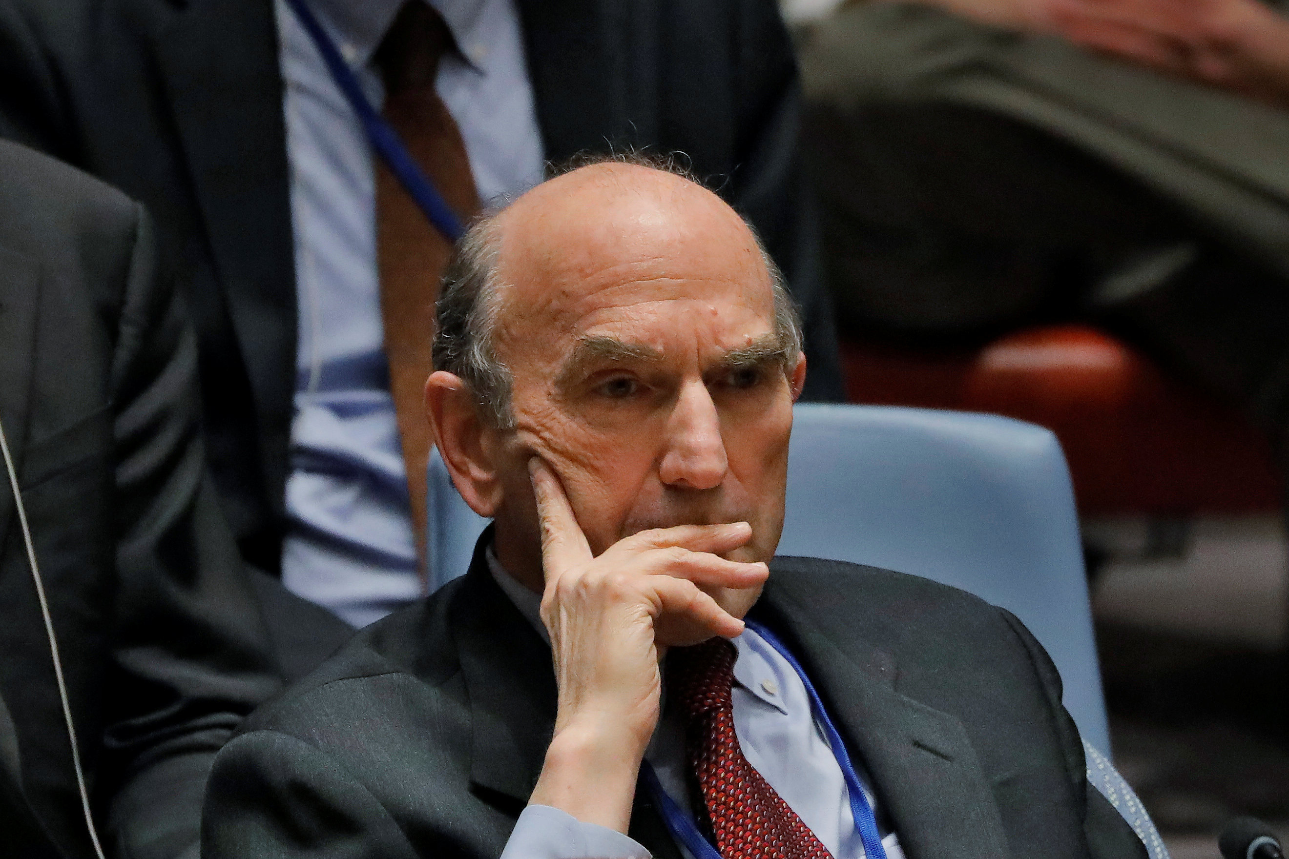 Elliot Abrams: EEUU explorará todas las vías para enviar la ayuda humanitaria a Venezuela