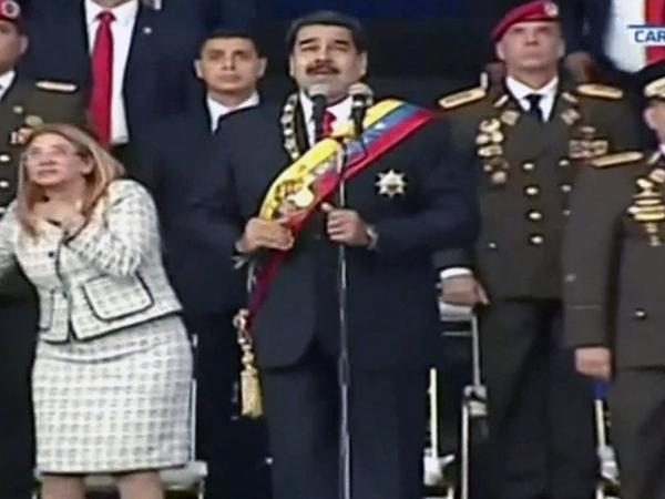 Recordar es vivir: El día que militares le dejaron el pelero a Maduro ante el supuesto atentado fallido (VIDEO+CORREEE)