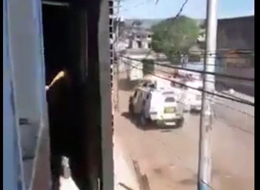 EN VIDEO: La persecución de esbirros del régimen a un camión que culmina en tragedia en Santa Elena de Uairén