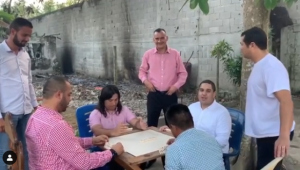 De tal palo, tal astilla: Nicolasito juega domino mientras el país se cae a pedazos (video)