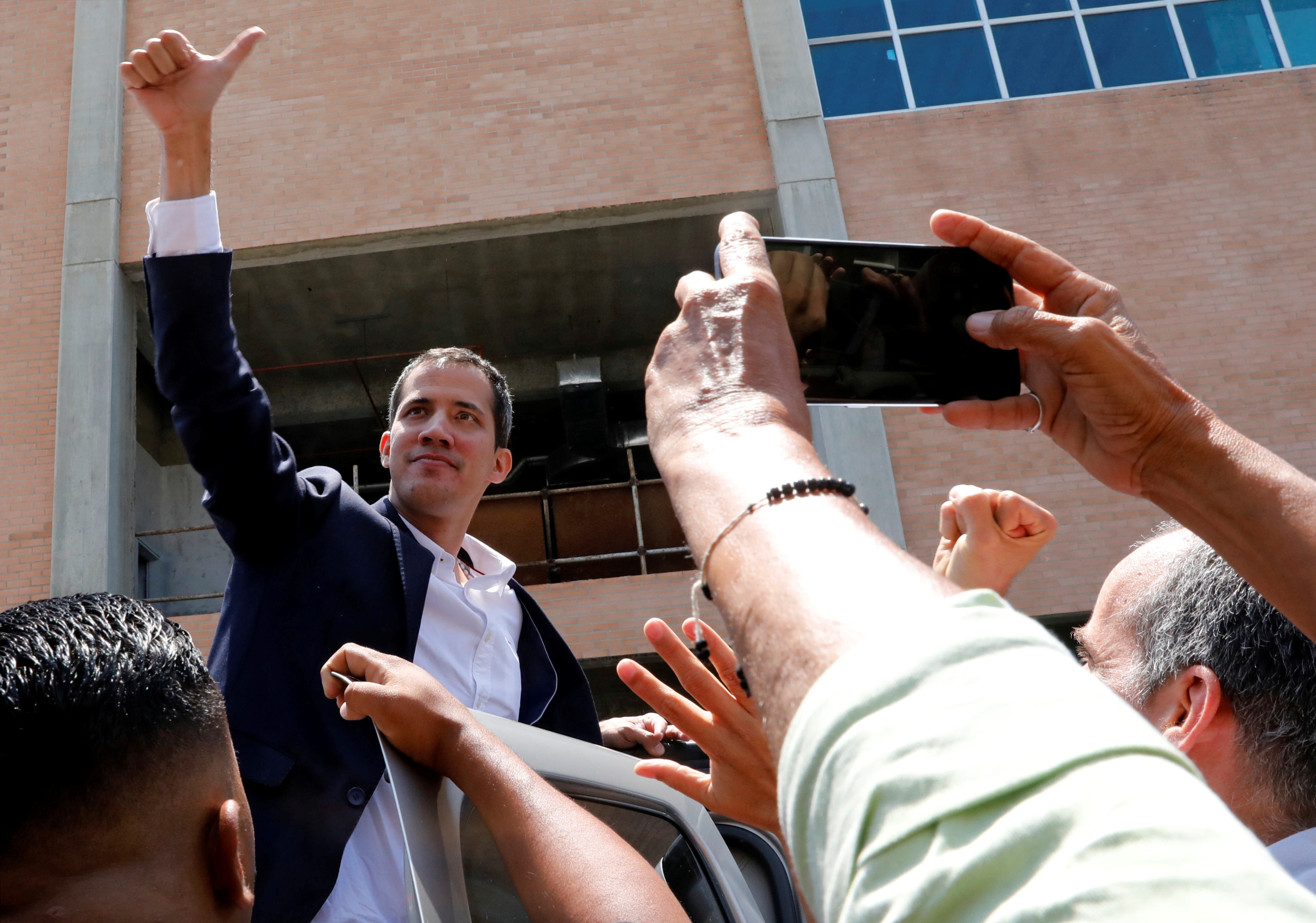 Guaidó: Entramos a Venezuela como ciudadanos libres #4Mar