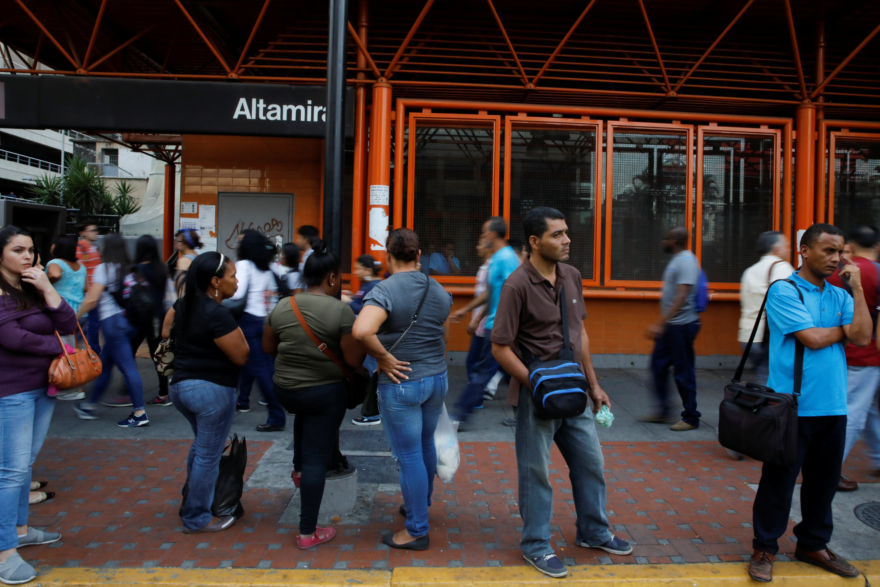 Hipólito Abreu promete que el Metro de Caracas se reactivará este martes #2Abr