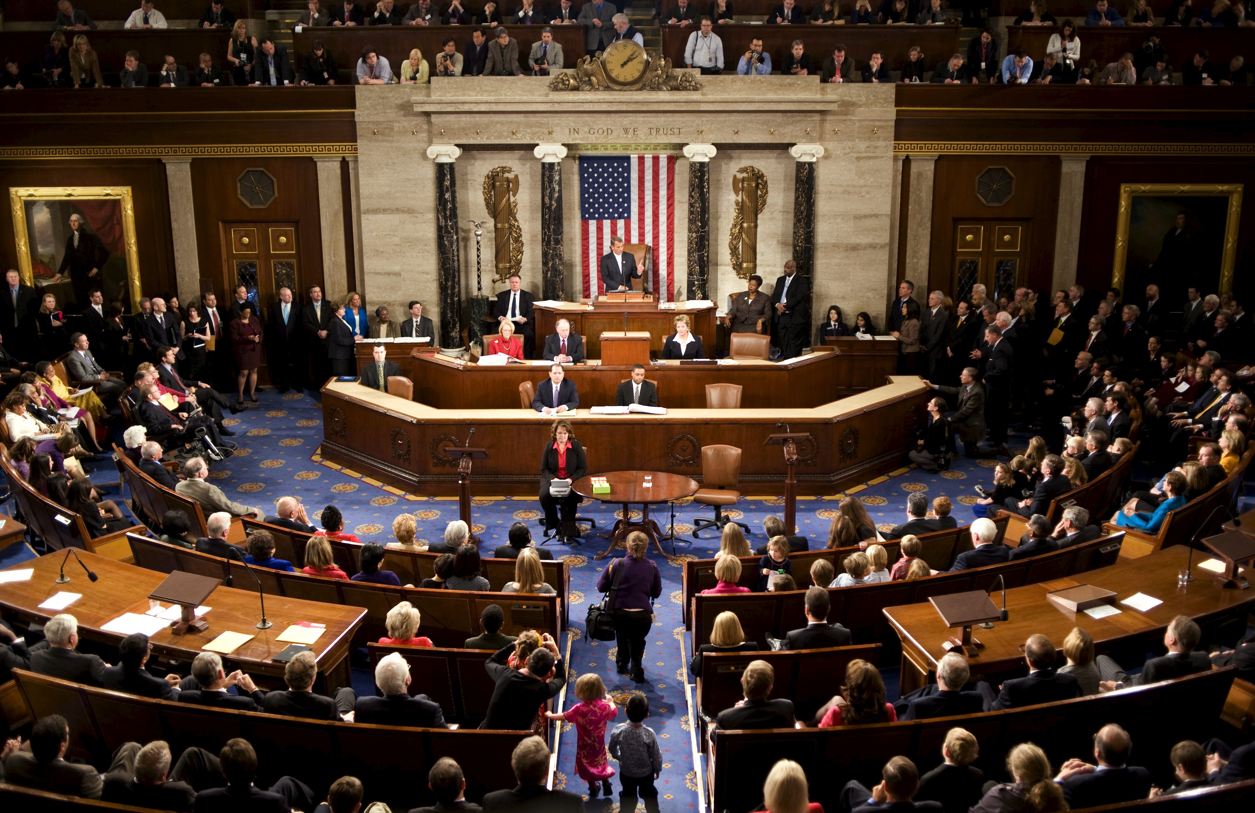 Cámara de Representantes de EEUU autorizó voto por poder durante la pandemia