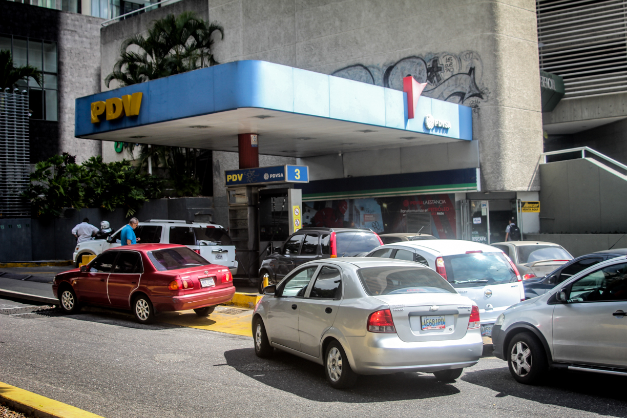 PJ adjudica las colas kilométricas por gasolina en Táchira, al saqueo chavista en Pdvsa