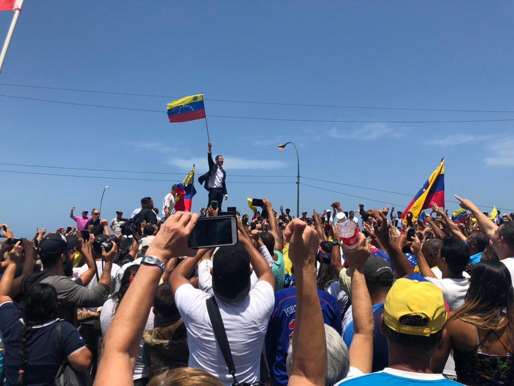 LA FOTO: Guaidó en Catia la Mar