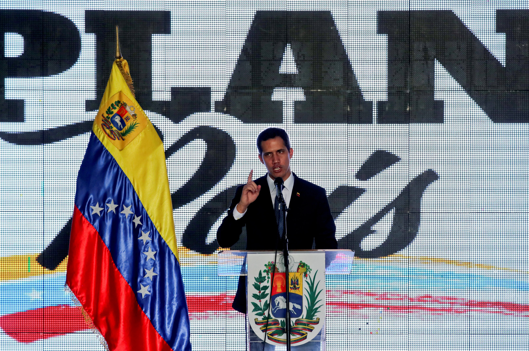 Guaidó sobre su supuesta inhabilitación: Les molesta que estemos recuperando el dinero que se han robado