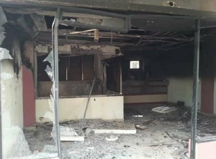 Disturbios causaron daños en sede la alcaldía del municipio Pedraza y en otros comercios de la localidad