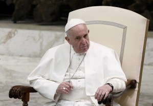 El Papa rechaza dimisión del cardenal Barbarin e invoca la presunción de inocencia