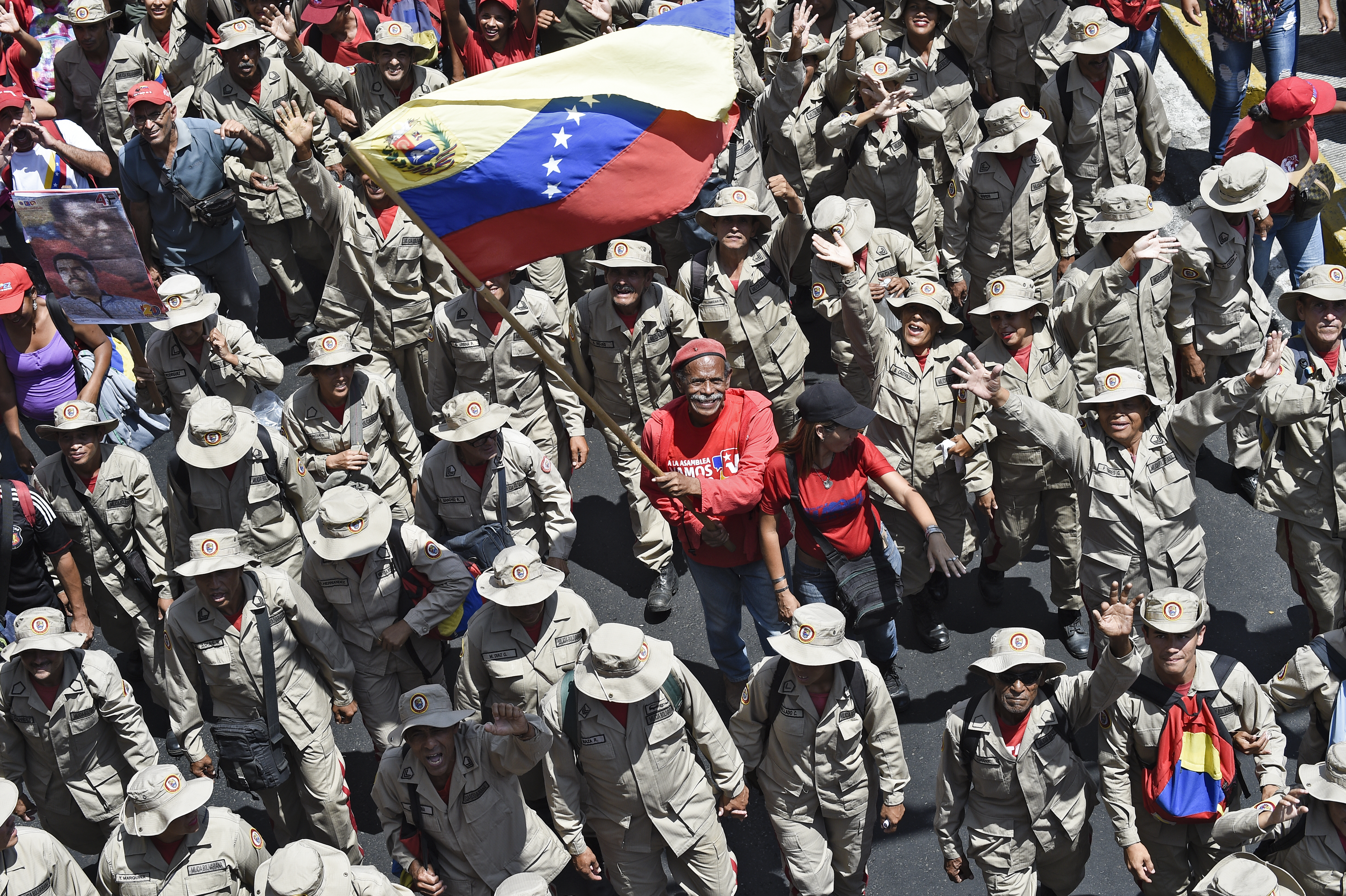 Maduro juramentó a civiles armados y afirmó que su milicia alcanzó los tres millones