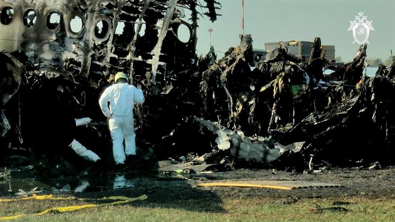 Accidente con 41 muertos siembra dudas sobre futuro primer avión civil ruso