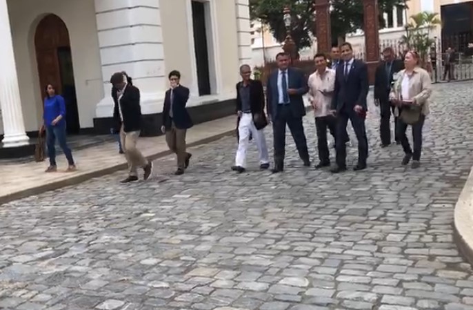 EN VIDEO: Juan Guaidó llega a la Asamblea Nacional #28May