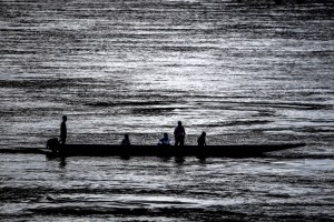 Una familia warao paso dos días de zozobra tras naufragar en Delta Amacuro en una canoa