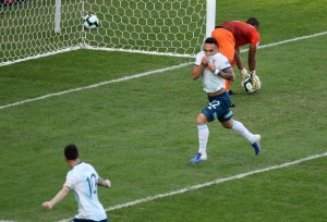 Argentina no necesitó a Messi para eliminar a una Vinotinto IRRECONOCIBLE