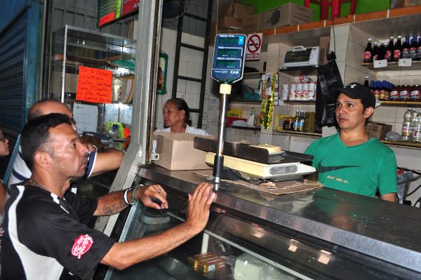 Ventas de queso caen por falta de poder adquisitivo