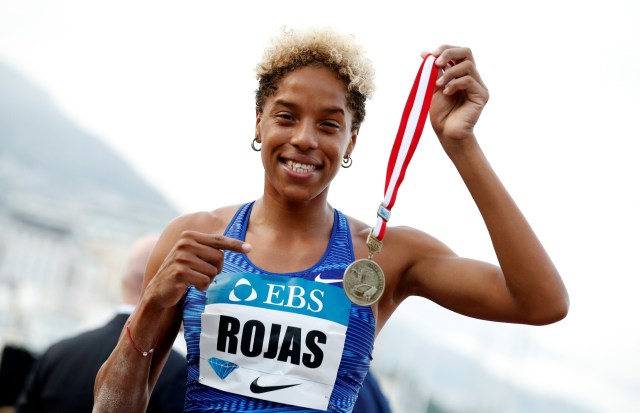 Atletismo - Liga de Diamantes - Mónaco - Puerto de Mónaco, Mónaco - 11 de julio de 2019 Yulimar Rojas de Venezuela celebra el triple salto de las mujeres ganadoras REUTERS / Eric Gaillard