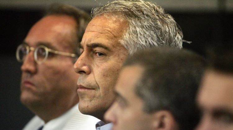 Cómo operaba el multimillonario Jeffrey Epstein, acusado de tráfico sexual de menores