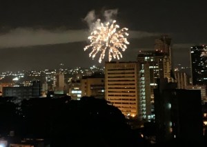 Caracas se llenó de fuegos artificiales por el cumpleaños de Guaidó #28Jul