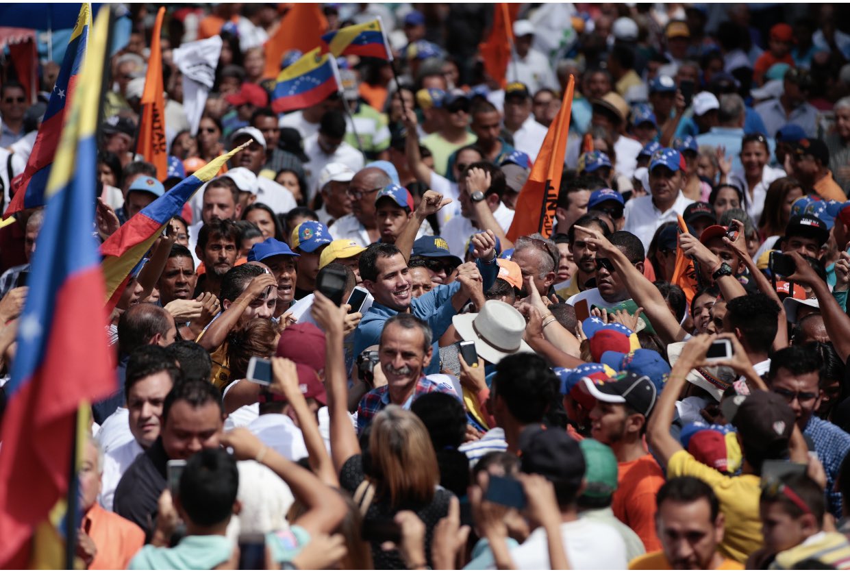 El apoyo masivo a Juan Guaidó en Guárico retumbó por toda Venezuela (FOTOS)
