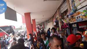 Más de 3.500 venezolanos ingresaron a Ecuador este domingo a horas de exigencia de visa (Fotos)