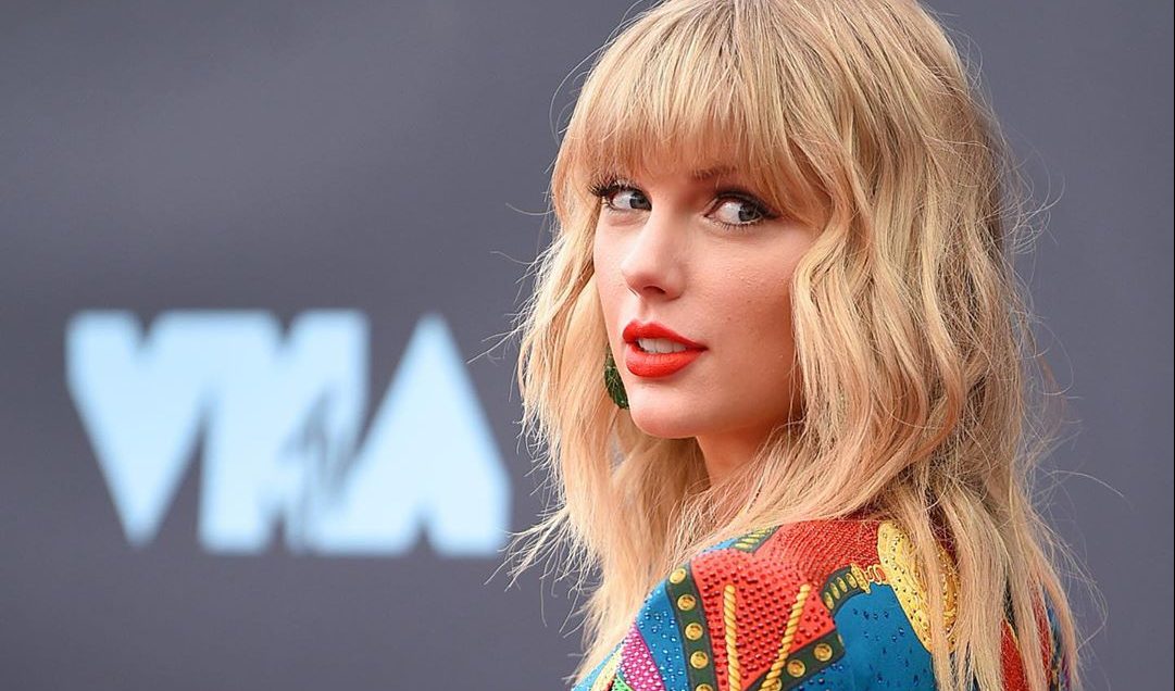 Derroche de glamour, color y poder en la alfombra roja de los MTV VMAs 2019