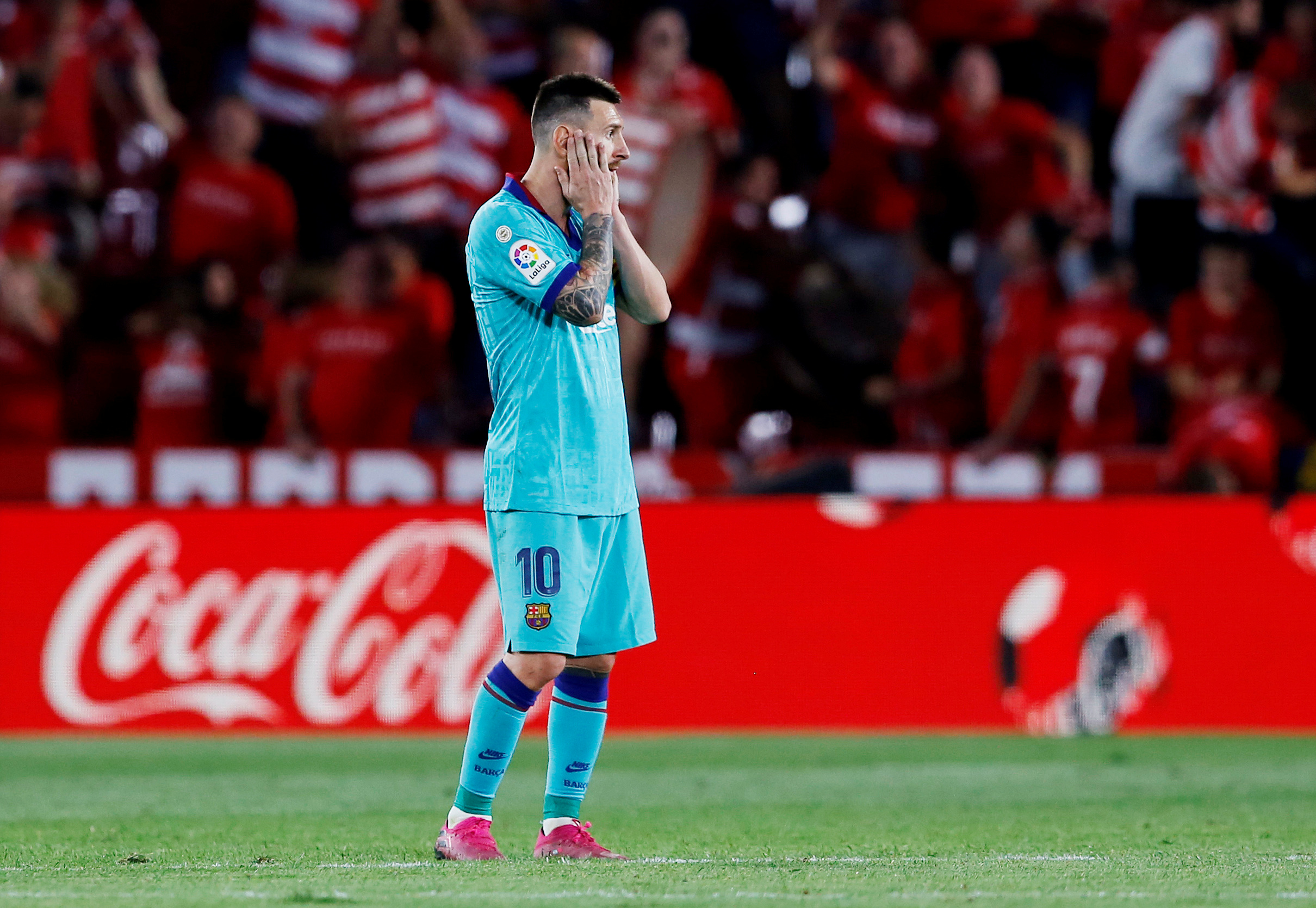 Granada sorprende al Barcelona y sube a la cima de La Liga