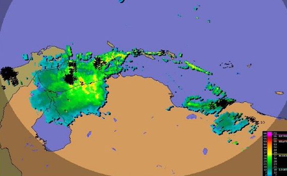 Nueva onda tropical causa fuertes precipitaciones y actividad eléctrica en la mayor parte del país, según Inameh