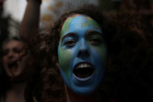 España se ofrece a celebrar cumbre climática COP25 suspendida por Chile