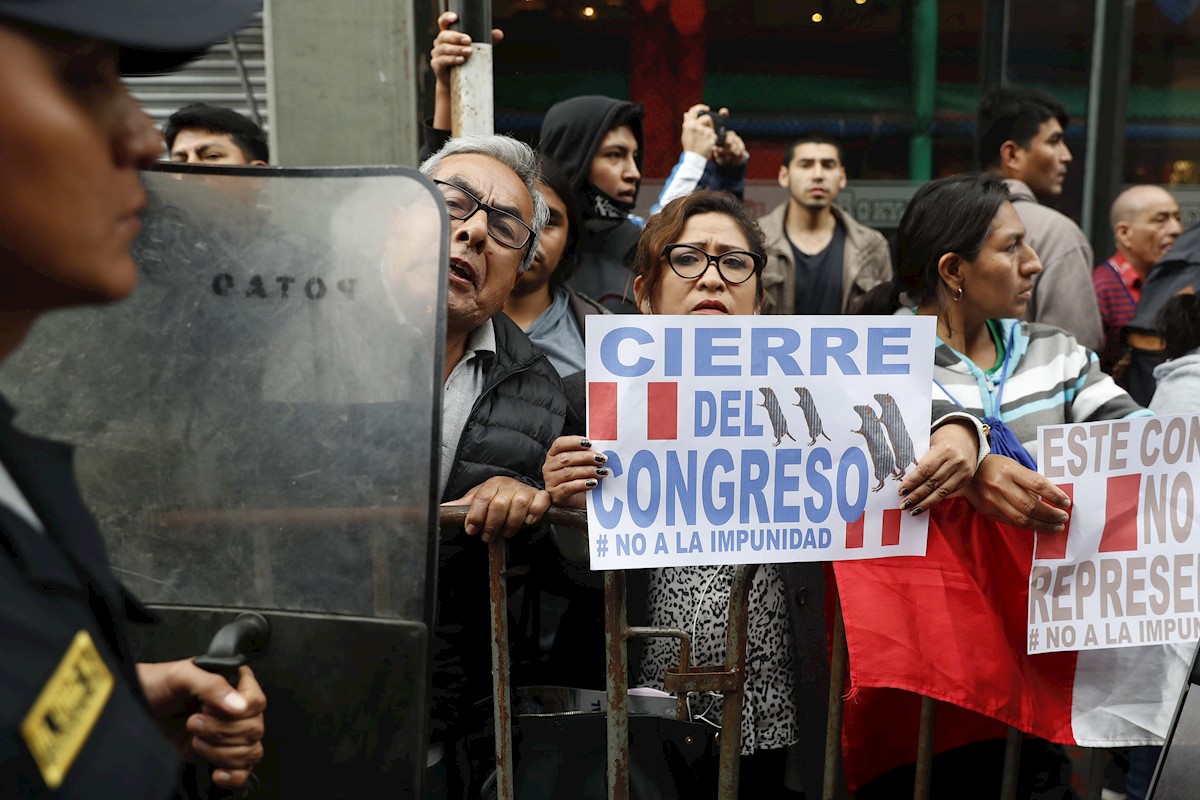 Lo que debe saber de la crisis en Perú por la disolución del Congreso