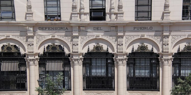 Gobierno de Perú prohibió a funcionarios públicos promover la xenofobia