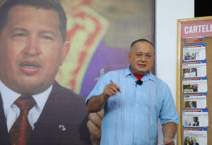 Diosdado se pone conspiranoico con Bolivia mientras aplaude la farsa de Evo Morales