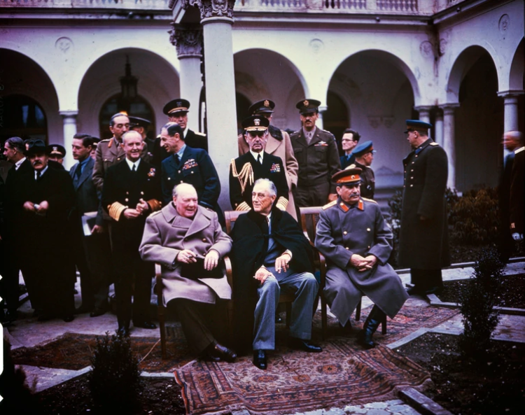Revelan los detalles del plan secreto de Churchill para atacar a la URSS tras la II Guerra Mundial