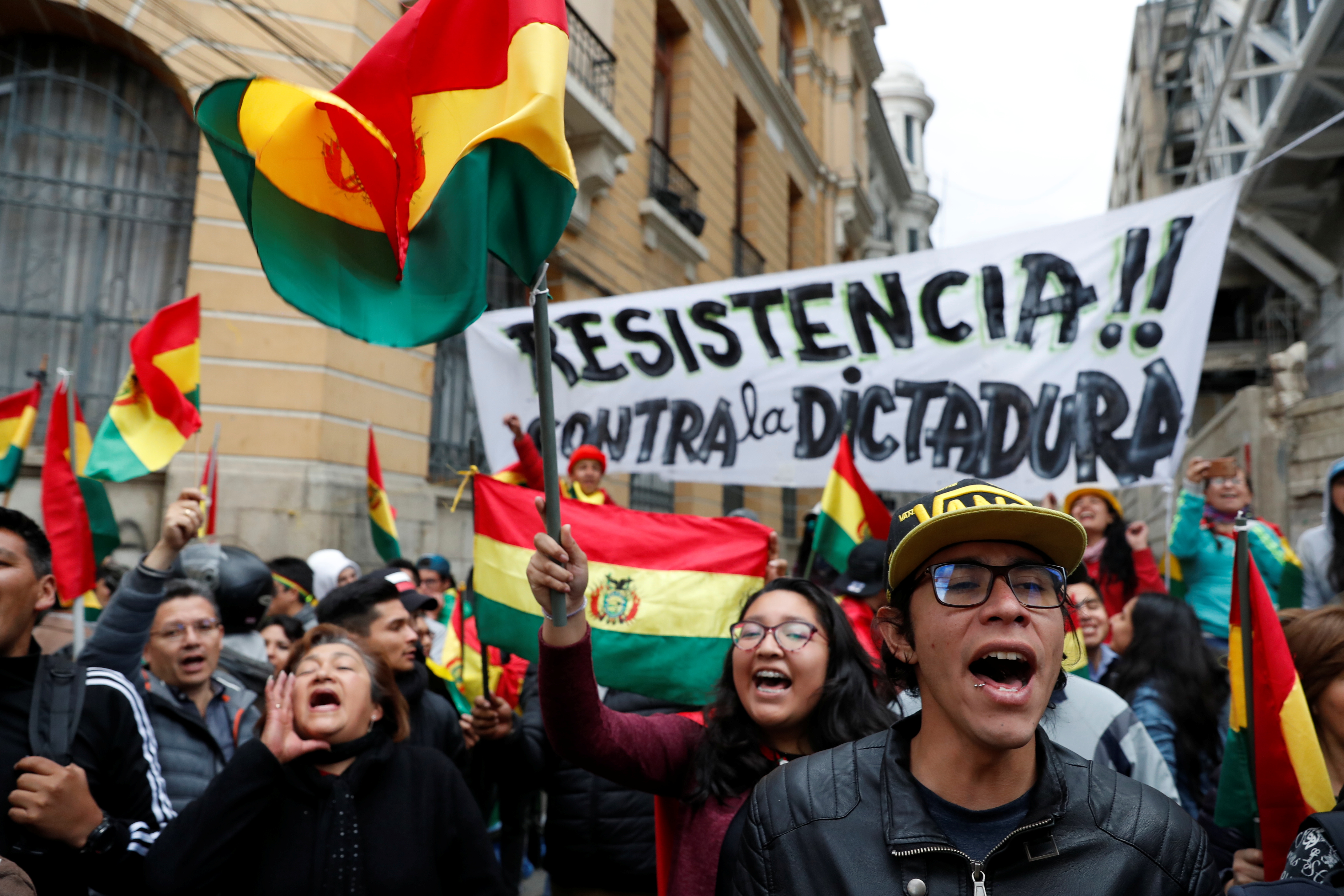 ¿Cómo se desató la crisis de la democracia en Bolivia?