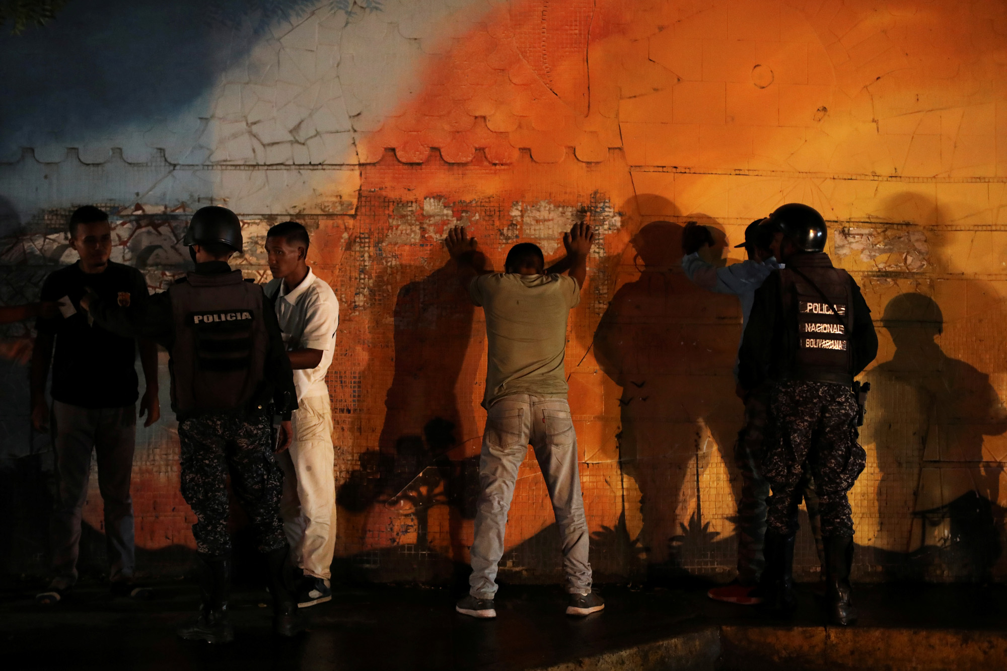 Escuadrón de élite de la policía infunde el terror en los barrios de Venezuela