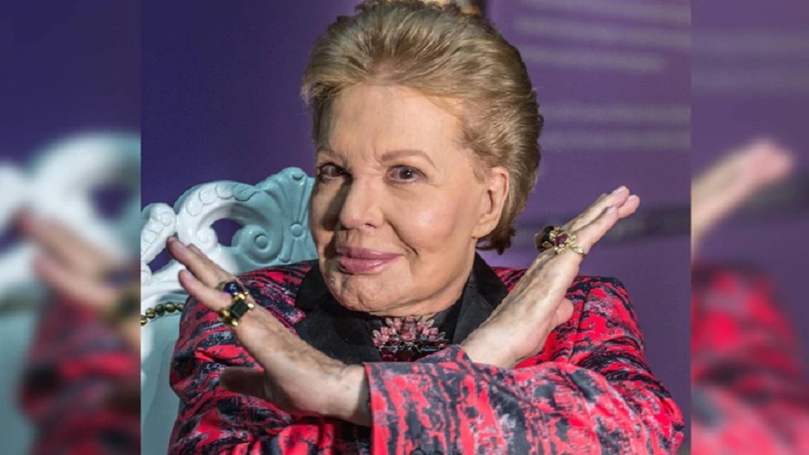 El día que Walter Mercado reveló su secreto de belleza y el número de capas (FOTOS)