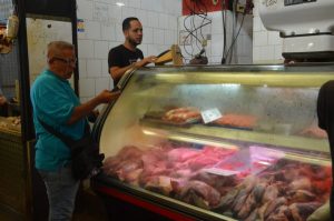 El precio de la carne y el pollo por las nubes en La Guaira