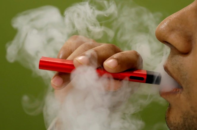 Menores de 21 años ya no podrán comprar tabaco y cigarrillos electrónicos en EEUU
