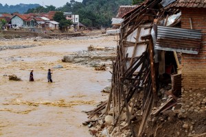 Al menos 30 muertos a causa de las inundaciones en Indonesia