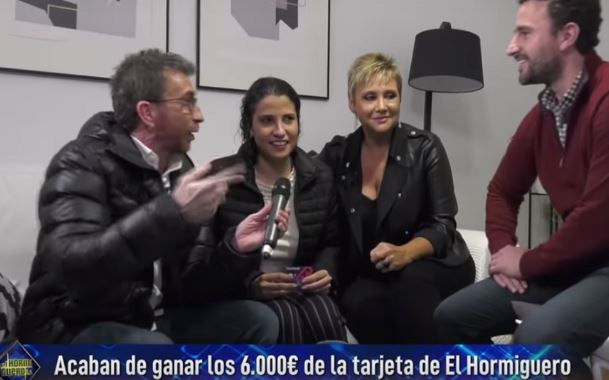 El momento en que una pareja de venezolanos ganó el premio GORDO en España (VIDEO)