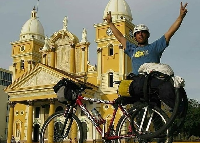 Historias de la diáspora: Viajó en bicicleta de Barquisimeto a Barranquilla solo para ver a su hija y nieto