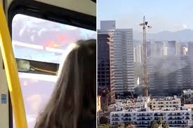 Edificio alto de Los Ángeles se incendia