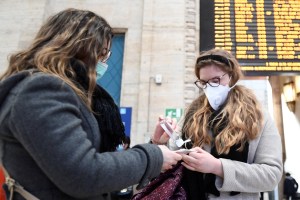 Europa supera umbral de 500 muertos por coronavirus con 97 decesos en un día en Italia
