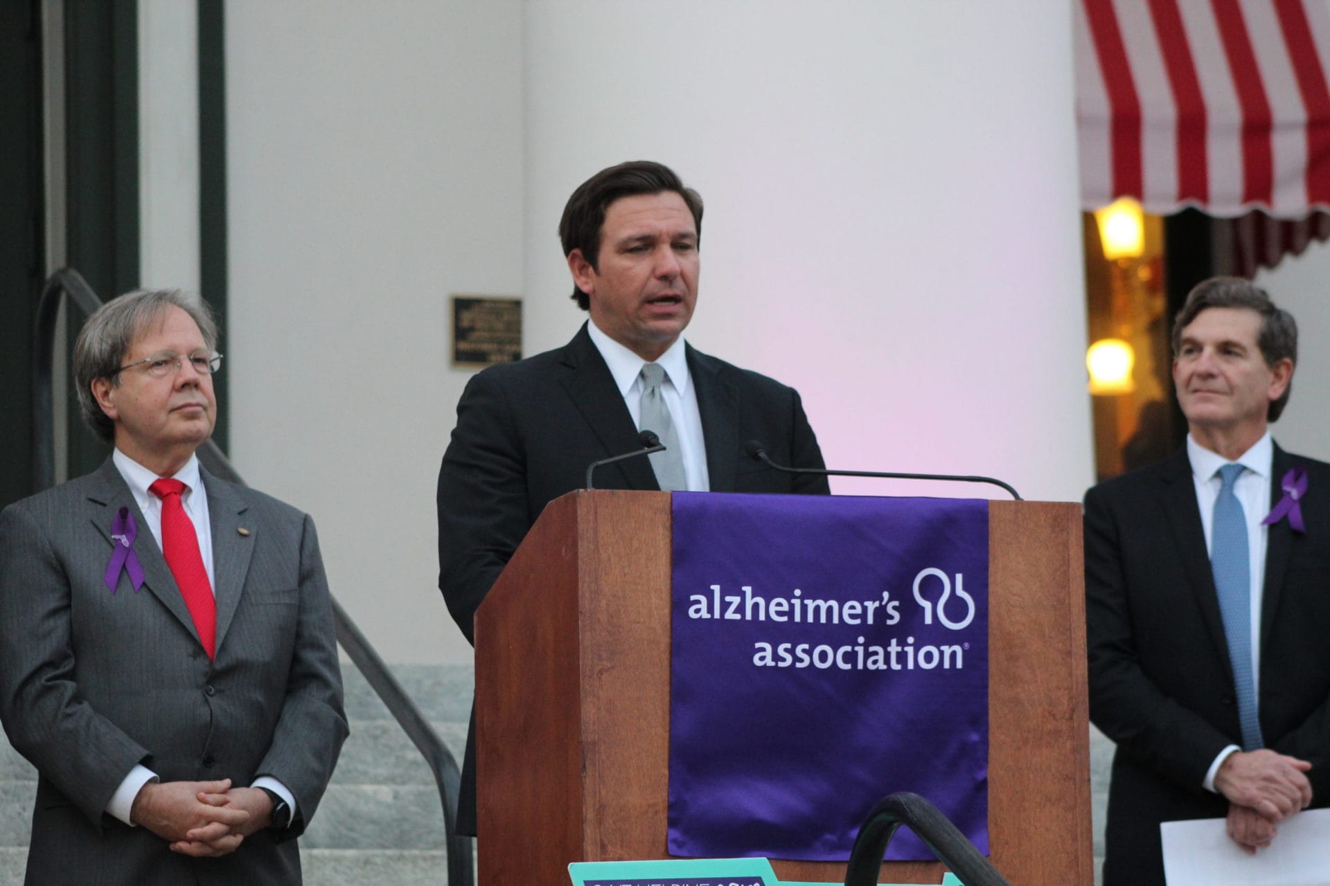 Ron DeSantis y legisladores combatirán el Alzheimer en Florida