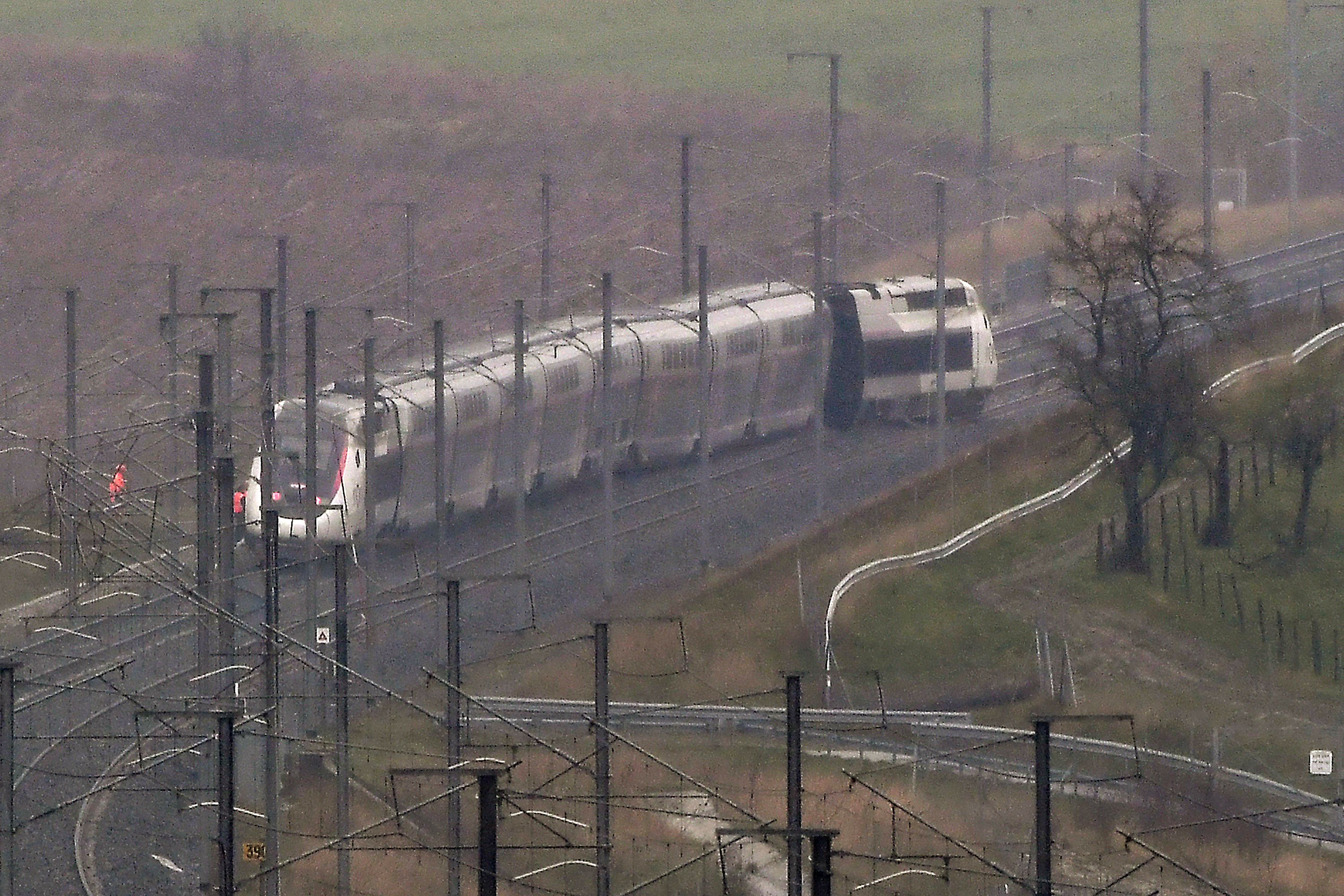 Más de 20 heridos en Francia tras descarrilarse un tren de alta velocidad
