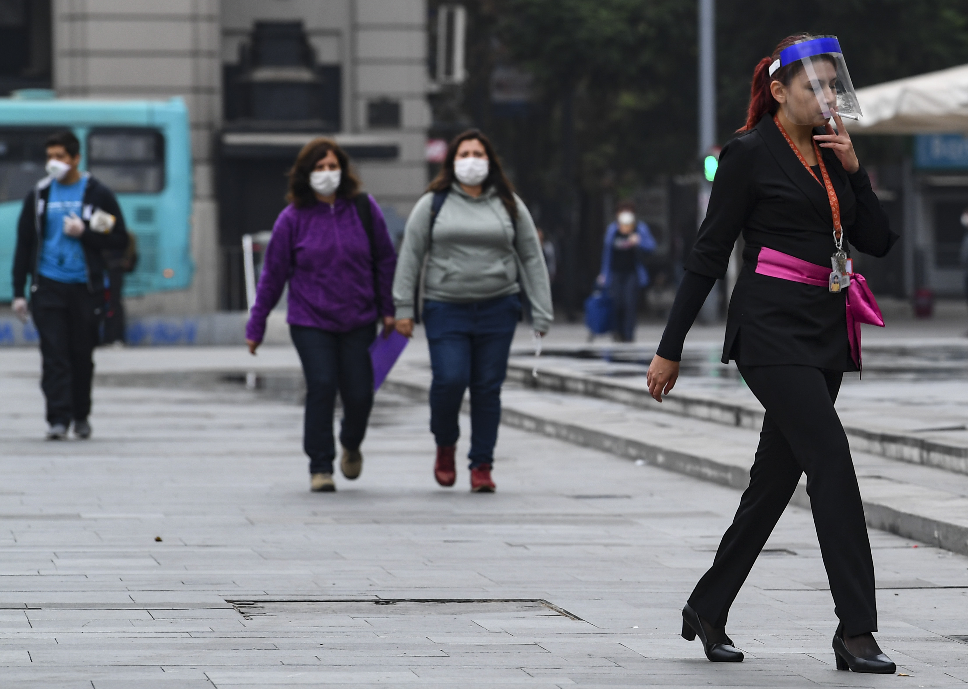 Chile supera los 8 mil casos de coronavirus y se acerca a los 100 fallecidos