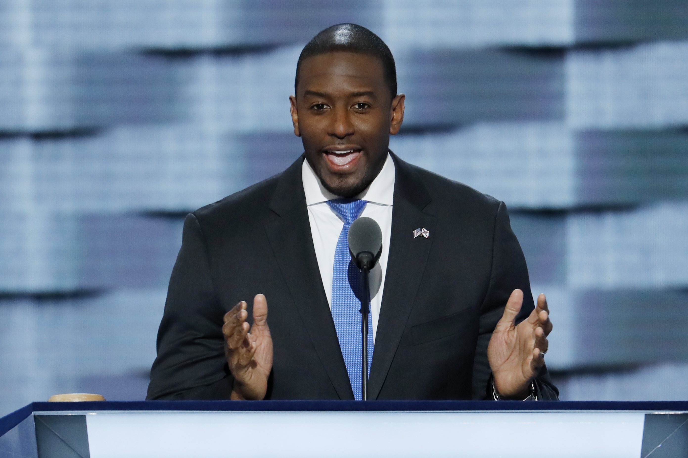 Ex candidato a gobernación de Florida Andrew Gillum comenzó su rehabilitación