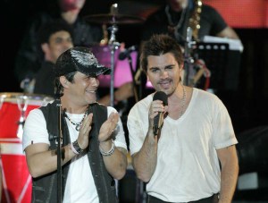 Juanes y Alejandro Sanz desafían al coronavirus con concierto en Miami